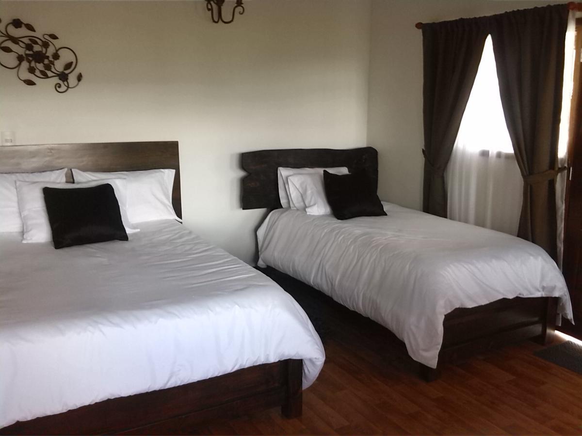 San Benito Hotel 티바소사 외부 사진